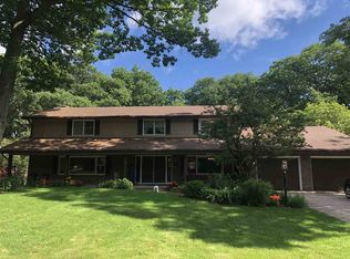 1003 Allouez Rd, Marquette, MI 49855