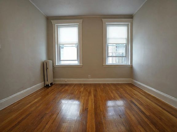2nd image of 368 Riverway APT 18