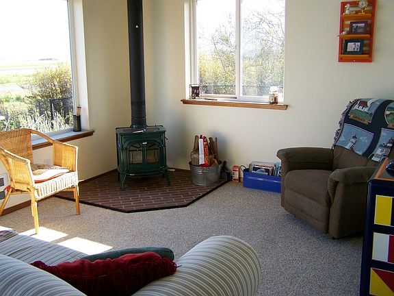 2nd image of 442 Olympic View Ave NE