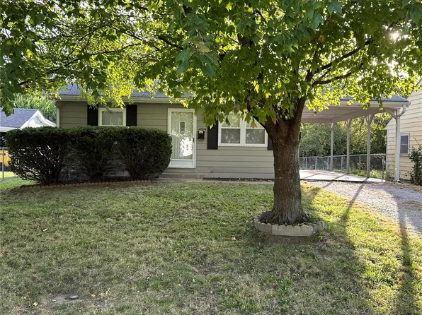 404 N 40th St, Belleville, IL 62226