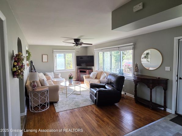 1556 Greencrest Ave, East Lansing, MI 48823