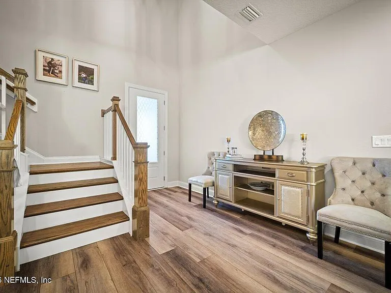 11358 Newtonian Blvd — Photo 4