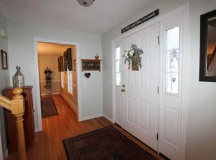 7 Meetinghouse Dr, Londonderry, NH 03053