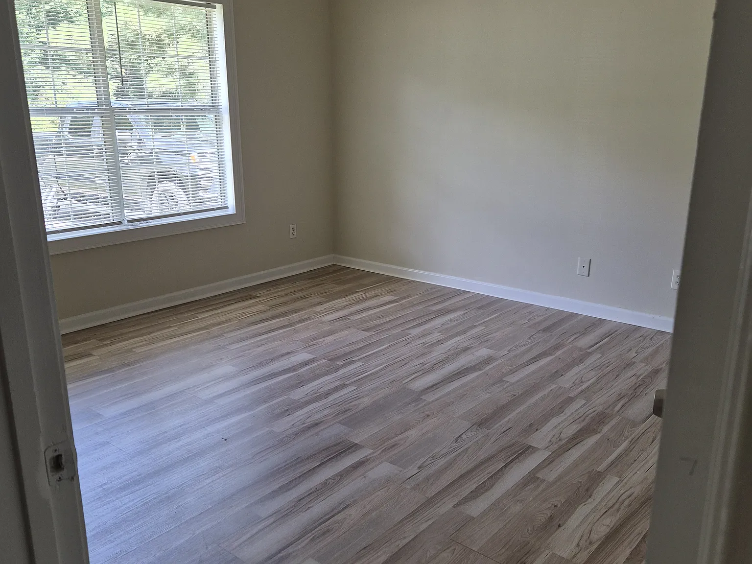 3 bed, 1464 sqft, $2,200 — Photo 3