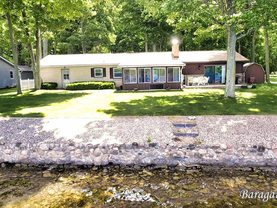 1st image of 5689 S River Dr