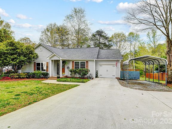 3rd image of 1297 Creekview Dr