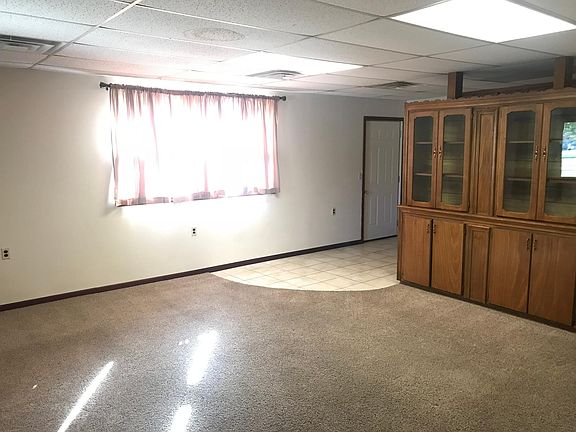 2nd image of 213 E 6th St APT C