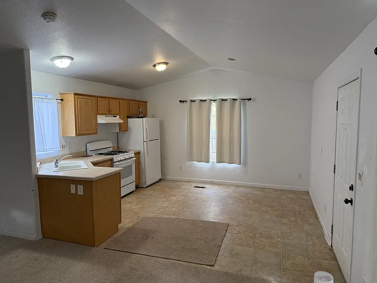 43811 N Highway 101 #A — Photo 4