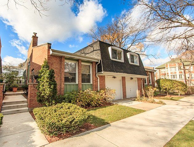 1st image of 7028 N Oakley Ave #102