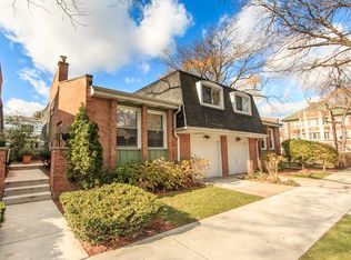 7028 N Oakley Ave #102, Chicago, IL 60645