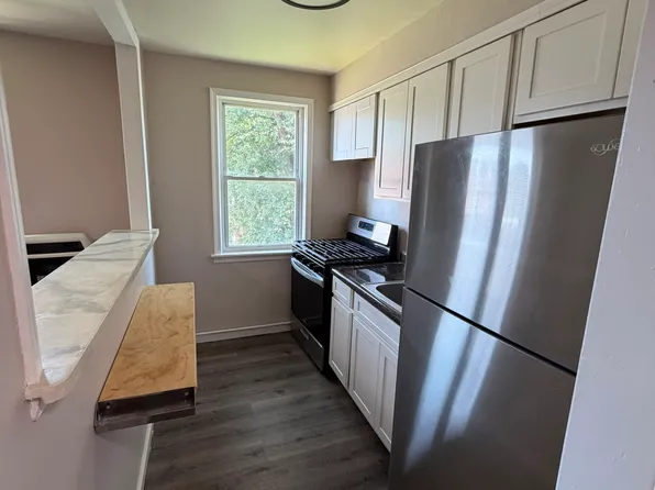 Ridley Town Manor, 1201-1215 Holland St #1210B, Crum Lynne, PA 19022