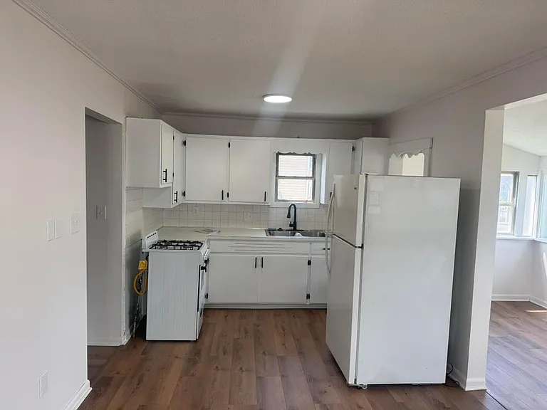 4956 Island Dr NE — Photo 15