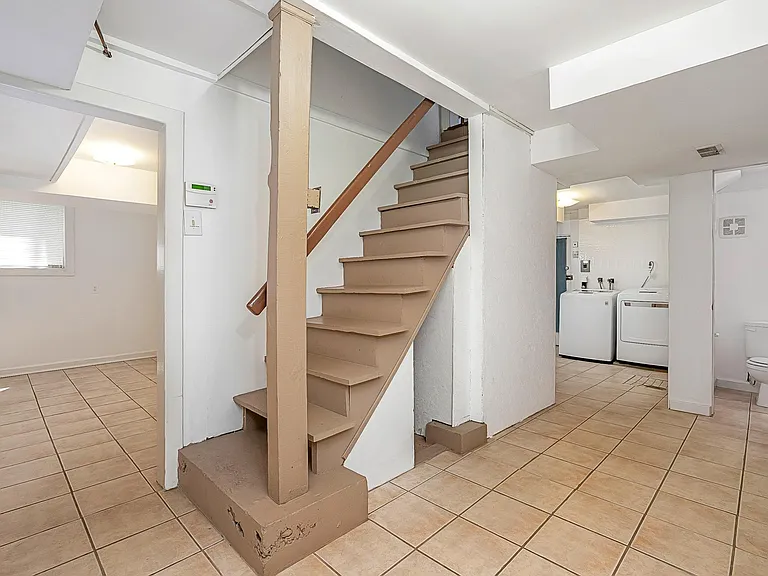 2304 Floral Ave — Photo 14