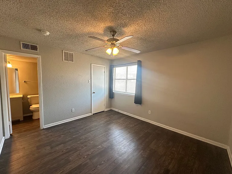 4502 Gaston Ave #119 — Photo 11