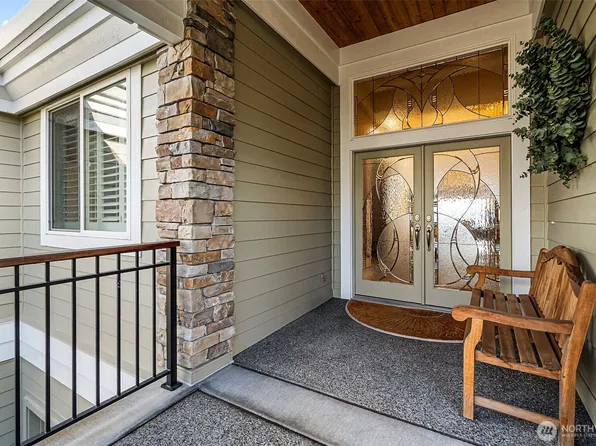 7305 Soundview Drive #702, Gig Harbor, WA 98335