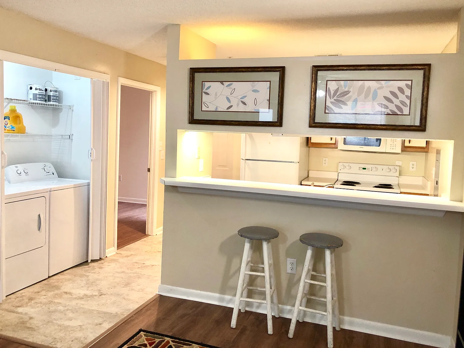 4 bed, 1200 sqft, $650 — Photo 2