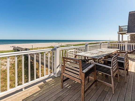 3rd image of 781 Dune Rd