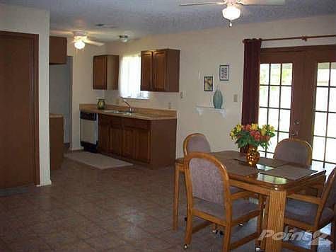 4th image of 704 Meadowdale Dr
