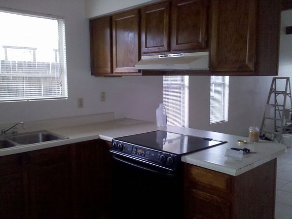 2nd image of 958 W Emerald Cir