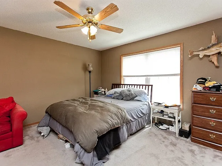 2405 Taylor Ave — Photo 9