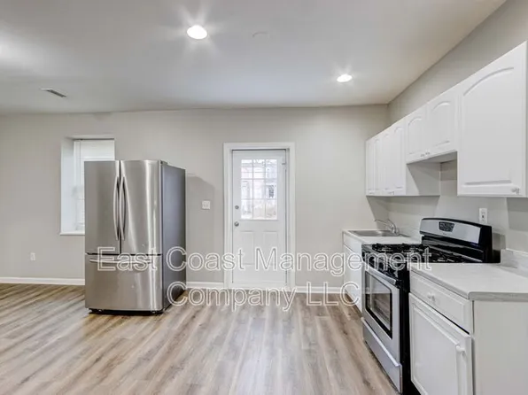 2854 Oakley Ave, Baltimore, MD 21215