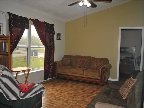 3rd image of 759 Toulon Dr
