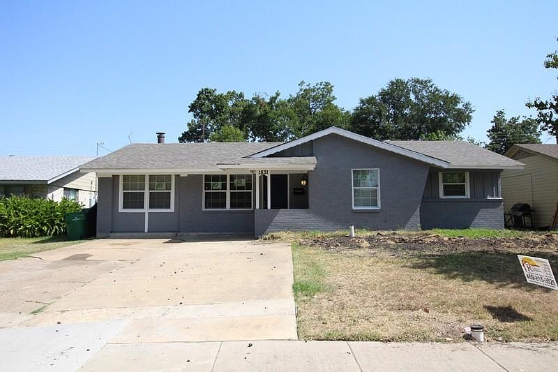 1st image of 1831 Moonbeam Ln