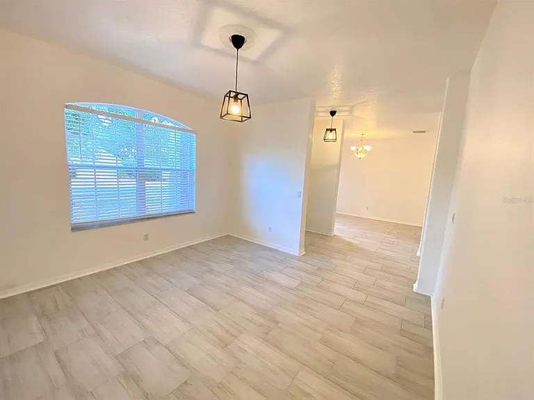 3837 Fallscrest Cir — Photo 23