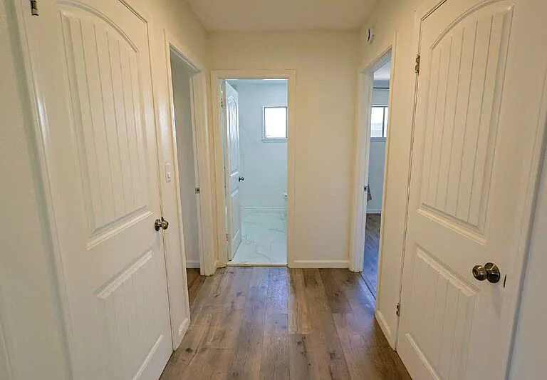 20450 College Blvd — Photo 14