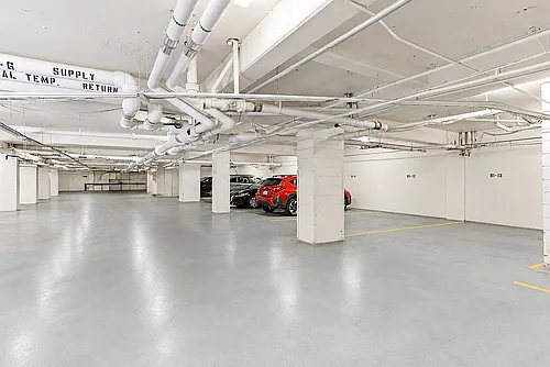 611 Park Avenue Photo 1