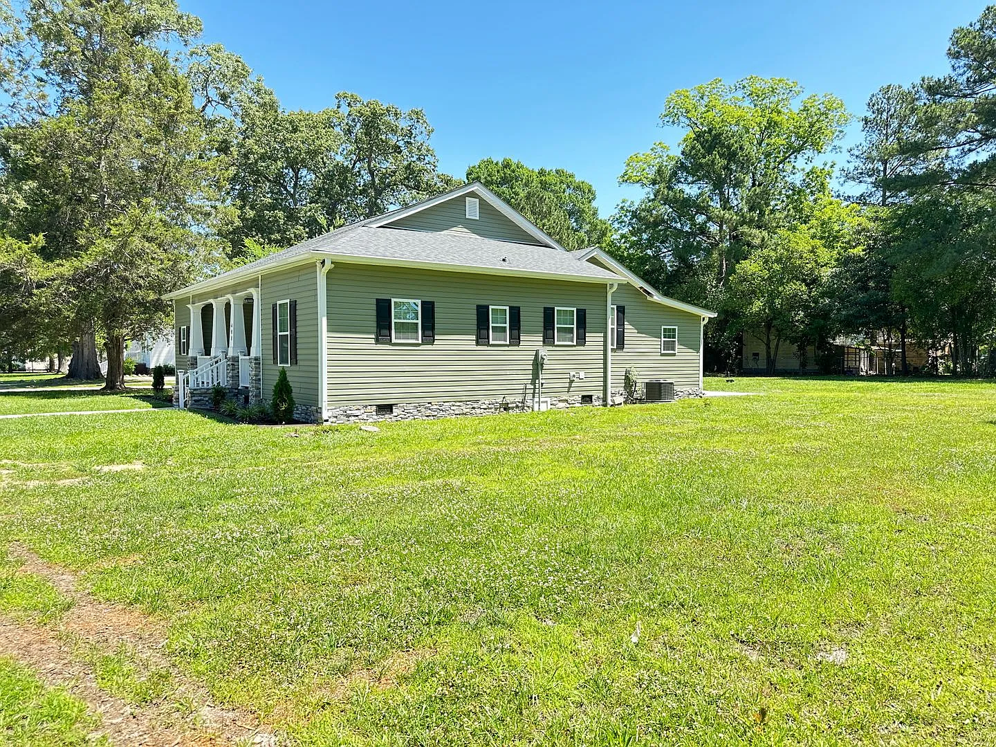 408 Branch Street — Photo 3