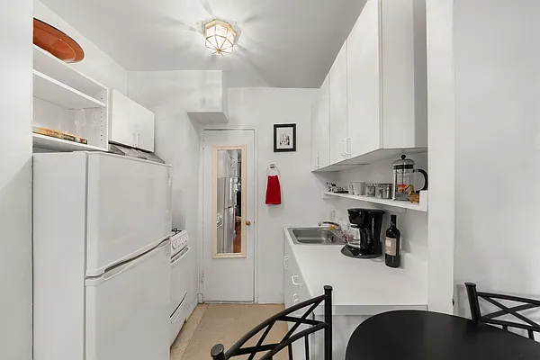 Rented by Compass | media 4