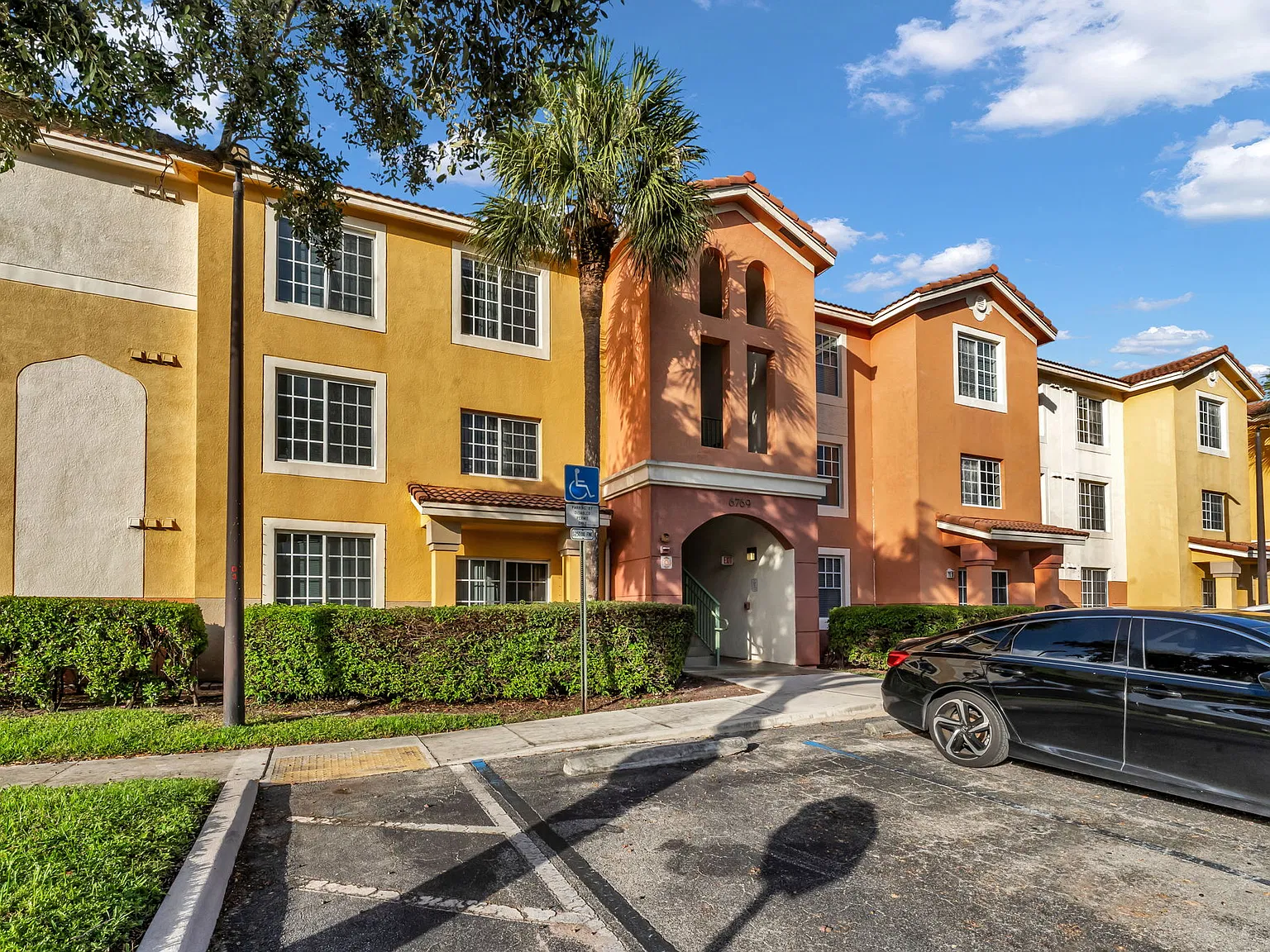 2 bed, 2.0 bath, 980 sqft, $1,850 — Photo 1