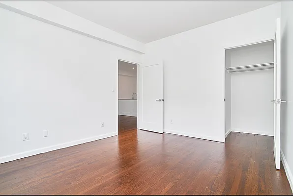 Rented by REAL New York | media 25