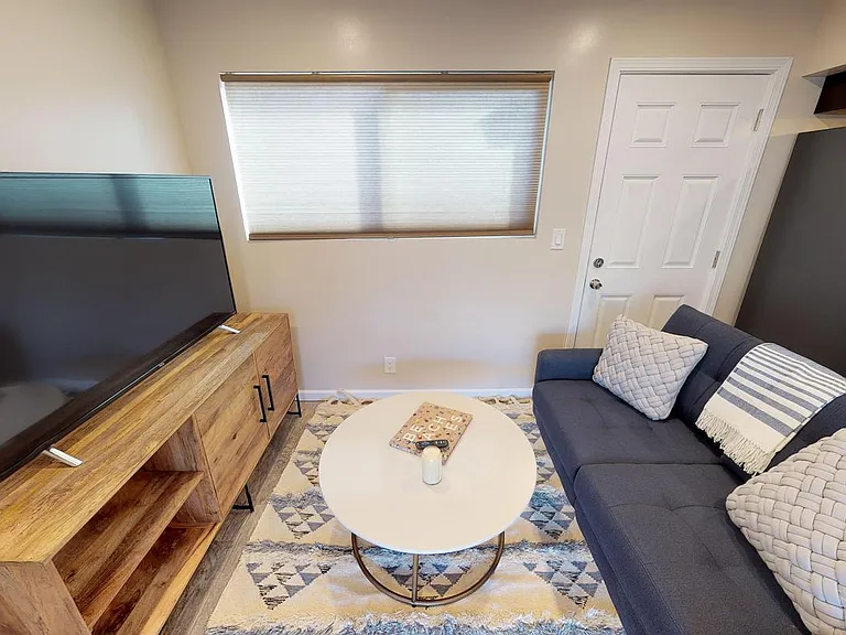1751 Catalina Blvd — Photo 4