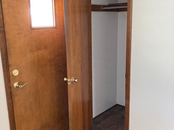 4th image of 551-577 Charlotte Dr #571