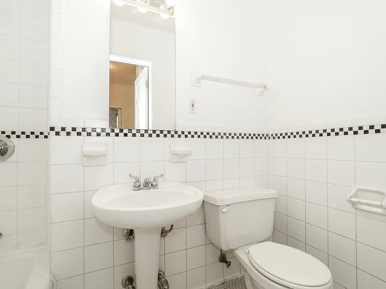 105 Sullivan St #1A — Photo 5