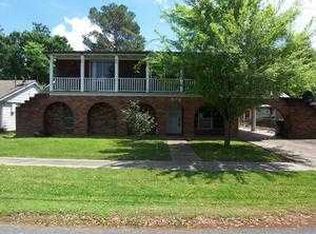 209 Hospital Dr, Raceland, LA 70394