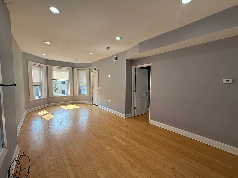 2449 N Ridgeway Ave #2 — Photo 3