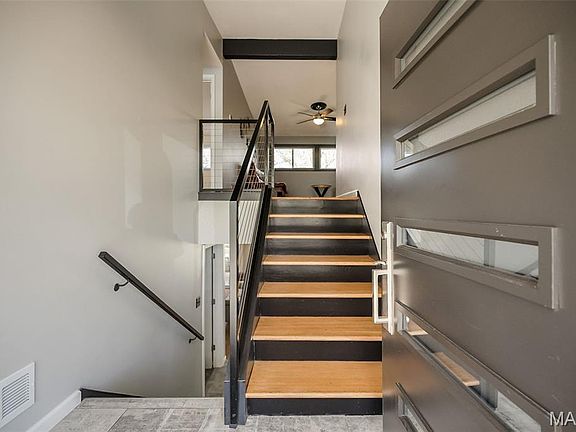 3rd image of 702 Culloden Rd