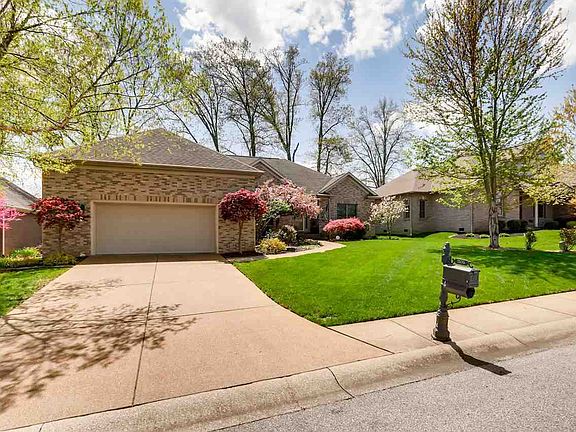 3rd image of 2535 Wheaton Dr