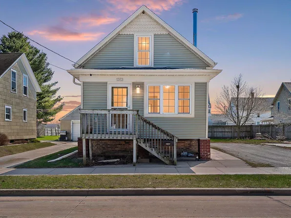1313 21st St, Two Rivers, WI 54241