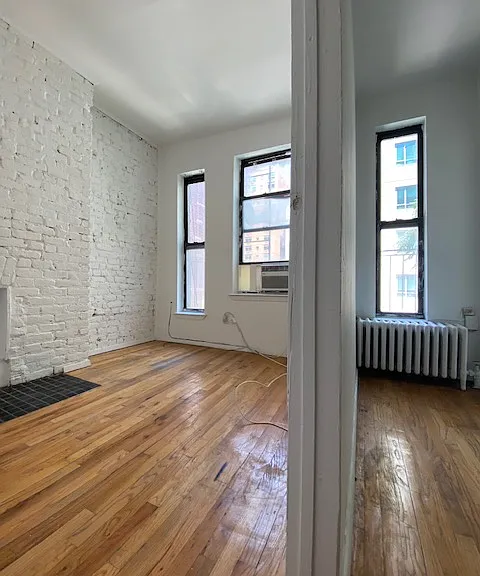 161 E 33rd St #4 — Photo 5