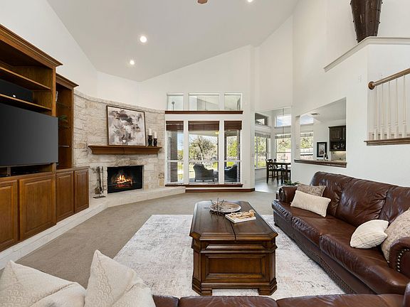 5th image of 583 W Overlook Mountain Rd