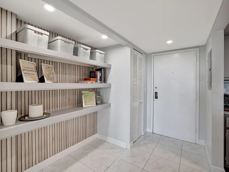 1101 River Reach Dr #415 — Photo 3