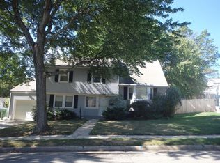 12 Smalley Rd, Edison, NJ 08817