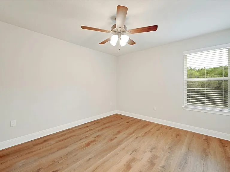 21502 Paine Ave — Photo 19