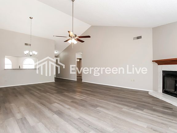 3rd image of 4822 E Grandview St