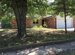 617 E Center St, Collinsville, OK 74021