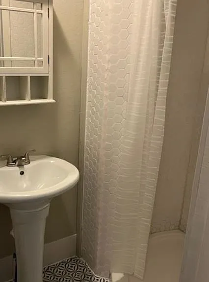 1506 Caddo St — Photo 9